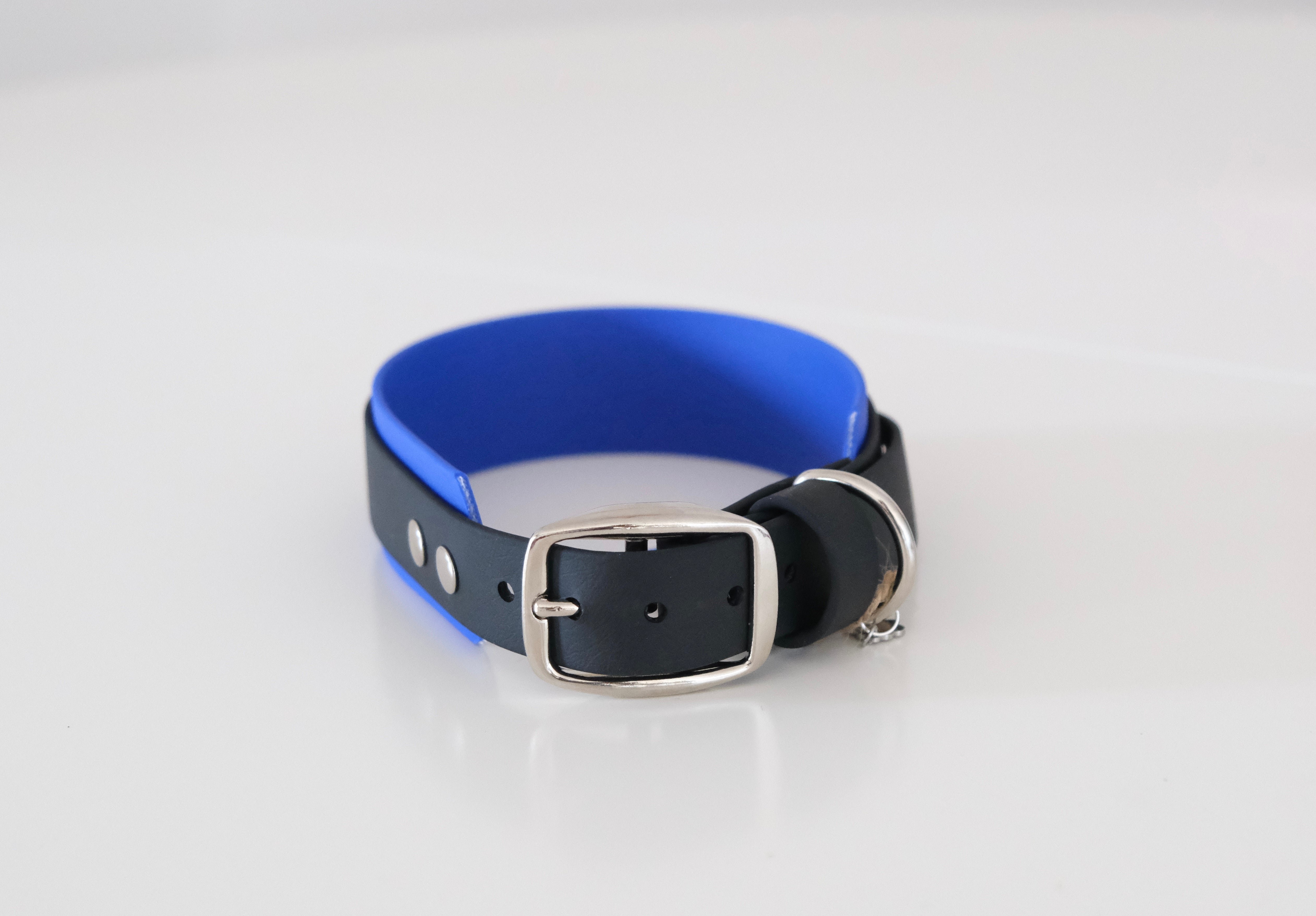 Collar "Macaruni" Electric blue & black