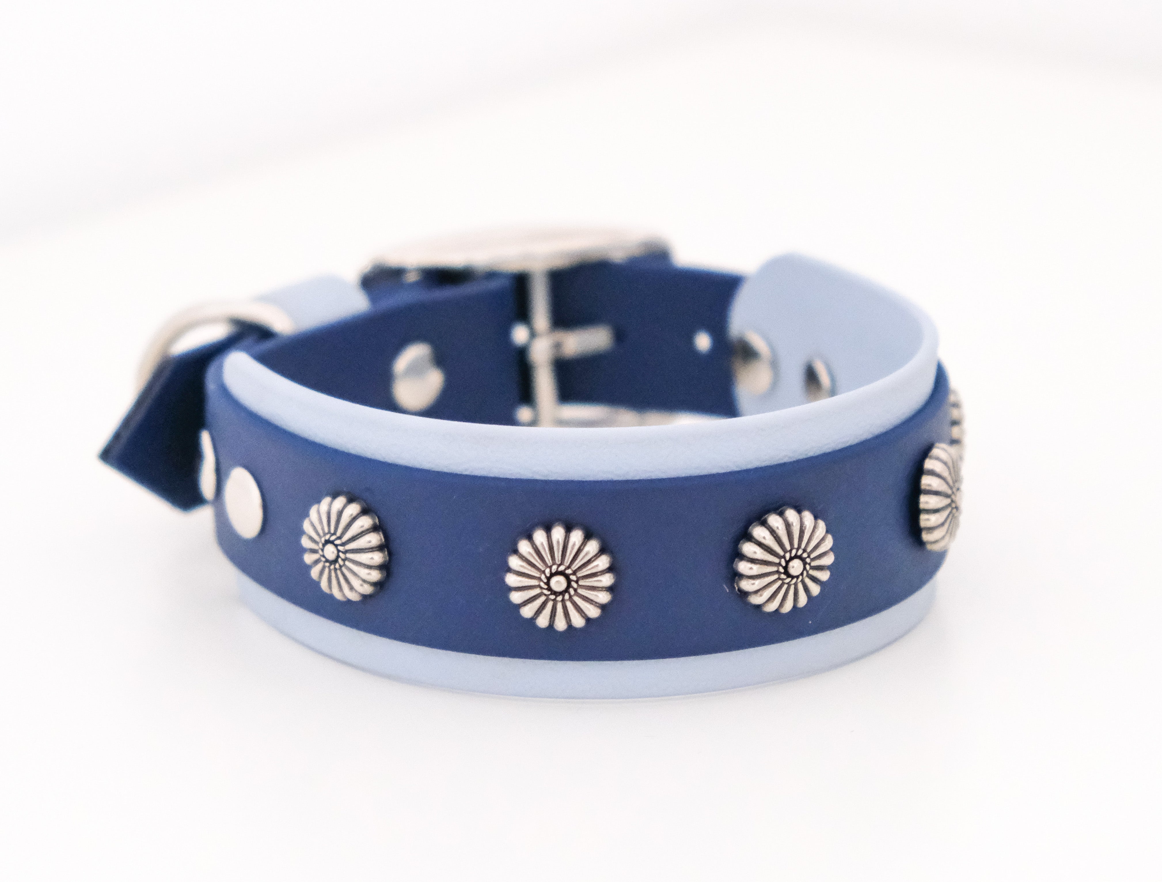 Collar "Macaruni" Pastel blue & navy blue with decor